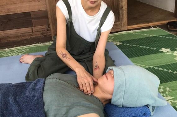 靈氣ヒーリング